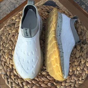 KANE Unisex Revive AC Recovery Shoe- M-5 / W-7